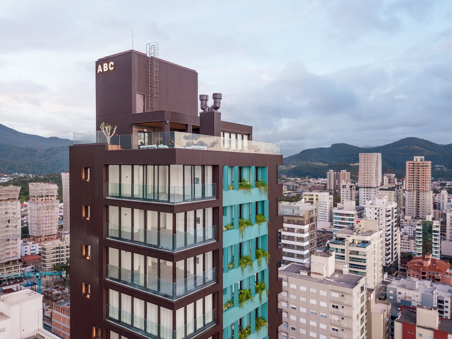 143 Mayfair — imagem 6