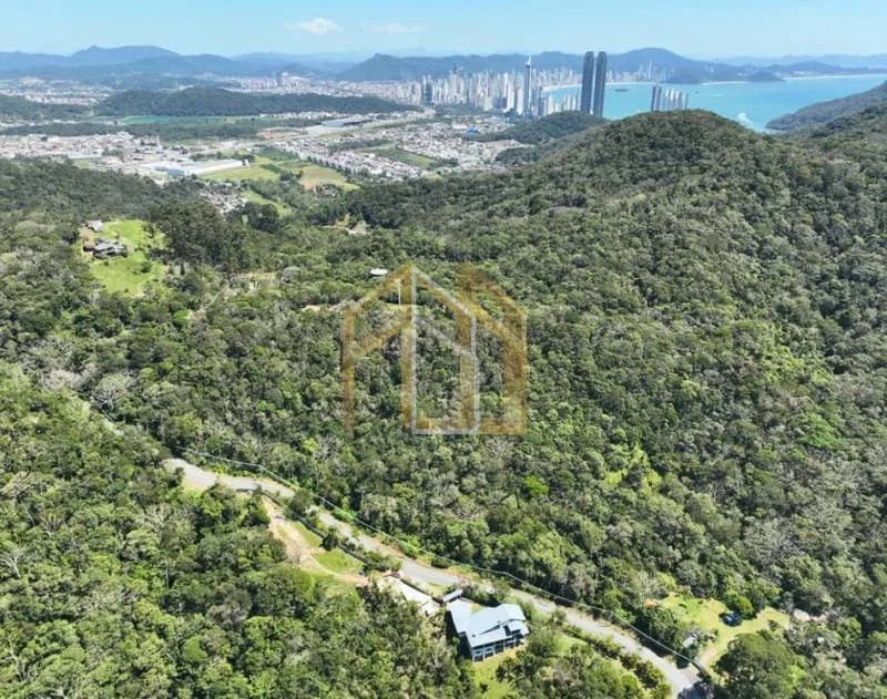 Terreno em Estaleiro Grande, Balneário Camboriú SC