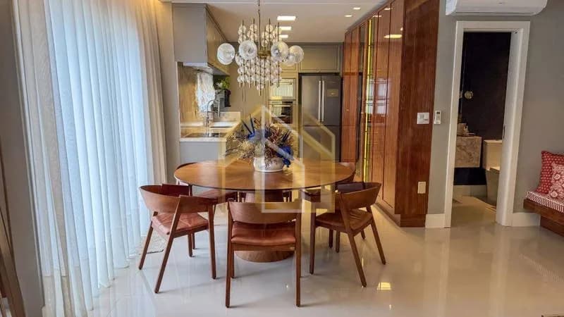 Apartamento 4q em Meia Praia, Itapema SC