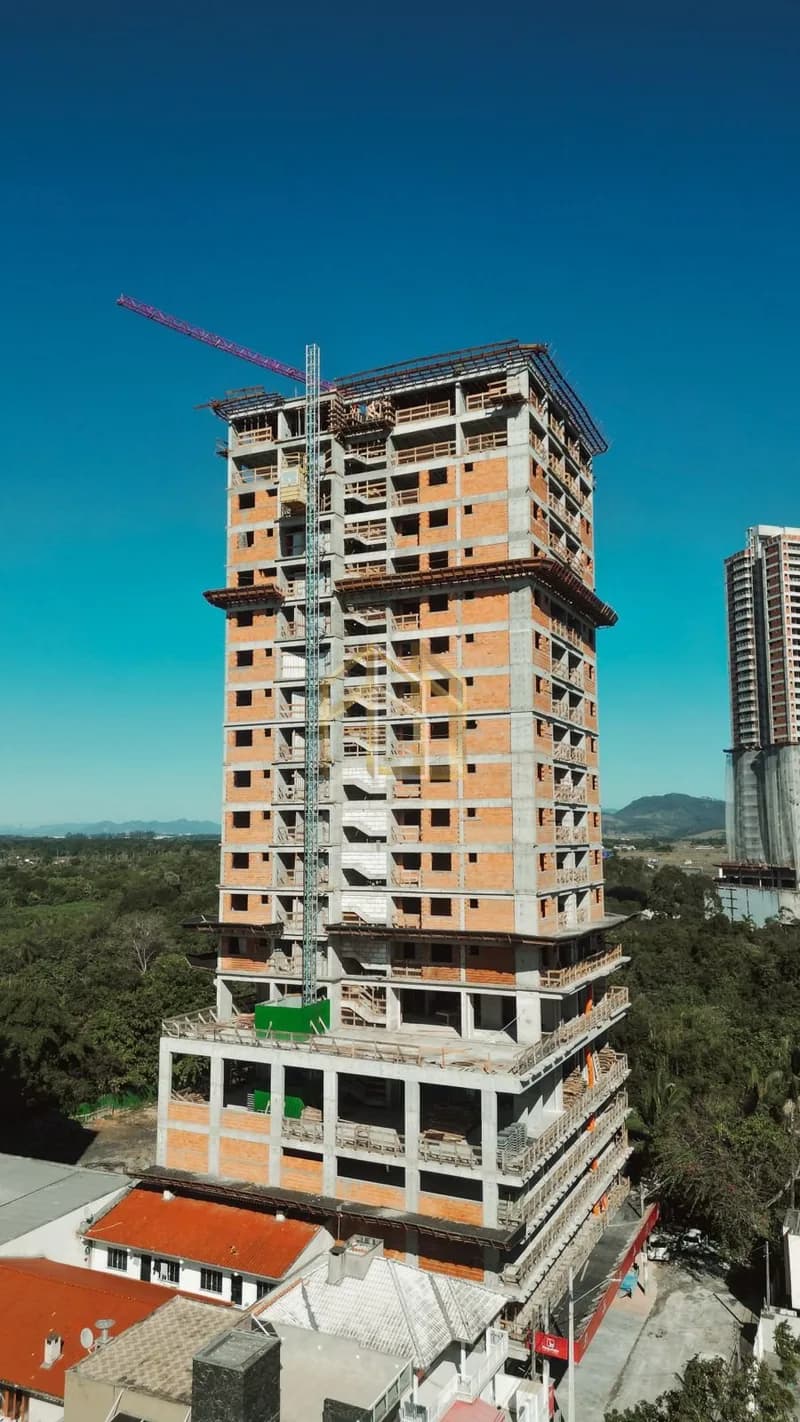 Apartamento 4q em Meia Praia, Itapema SC