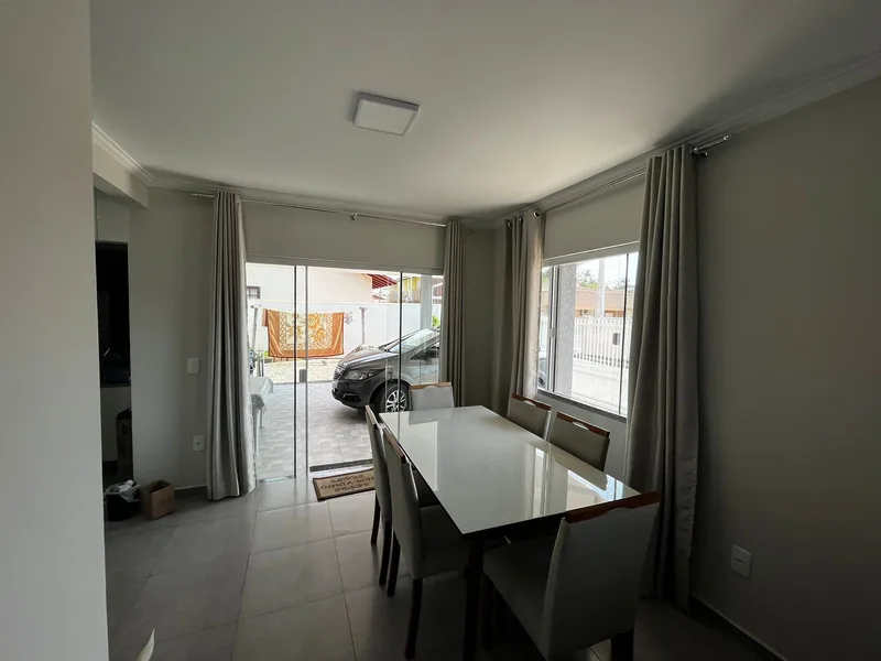 Casa 3 dormitórios à venda em Balneário Piçarras