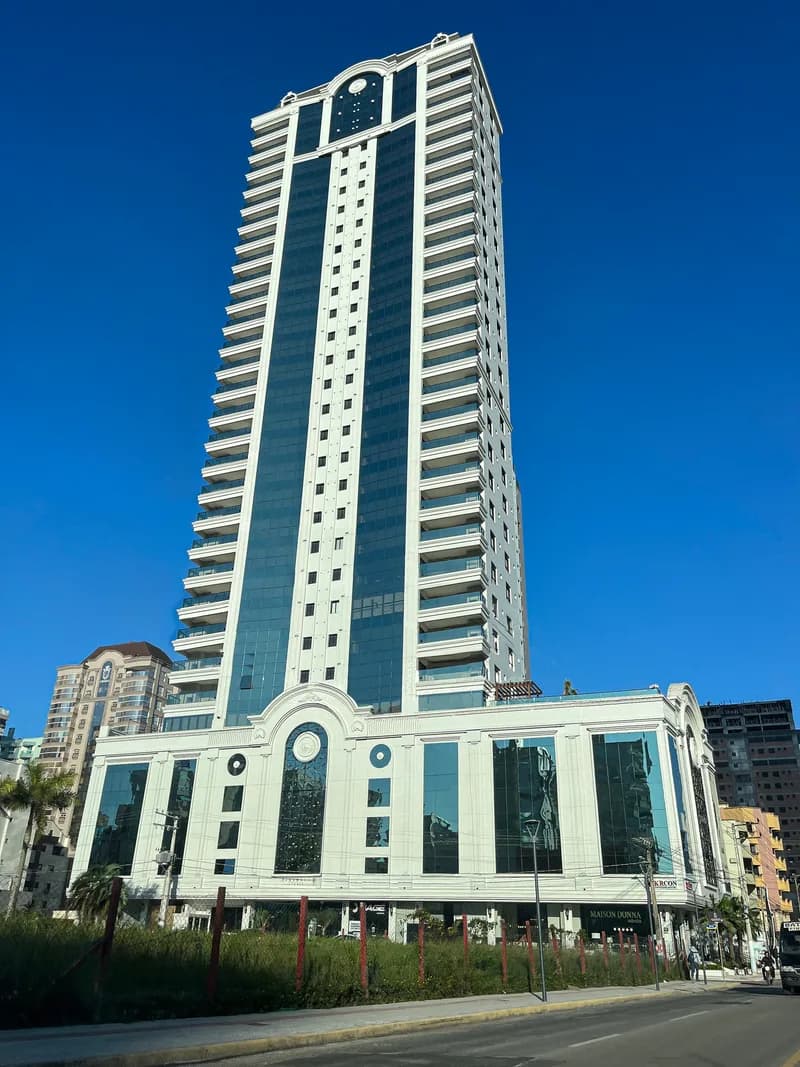 Paramount Tower